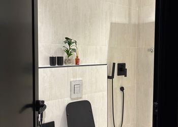 استديو بأثاث مريح وبسيط