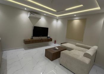 شقة بصالة جلوس ودخول ذاتي 