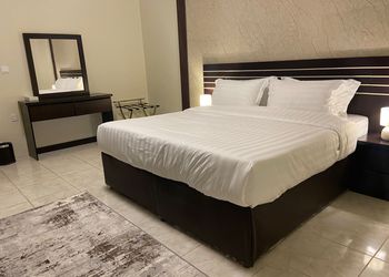 شقه بغرفتين نوم وصالة 