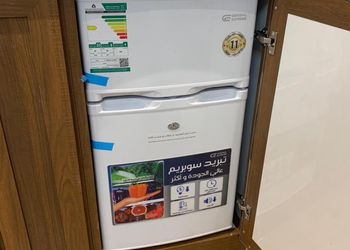شقة بصالة انيقة وغرفة نوم