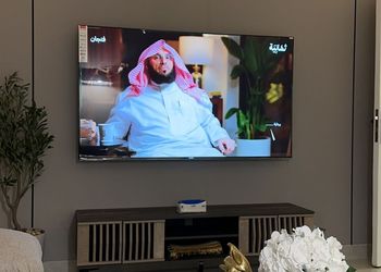 استديو بسرير ماستر وجلسة مريحة 