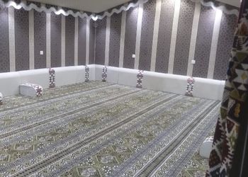 استراحة بمجلس وفناء خارجي 
