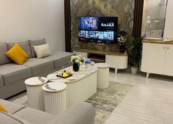شقة بغرفتين نوم وجلسة خارجية