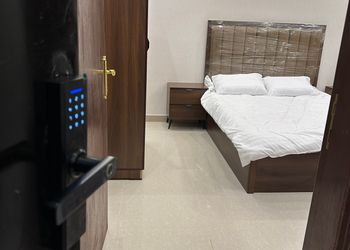 استوديو بدخول ذاتي 