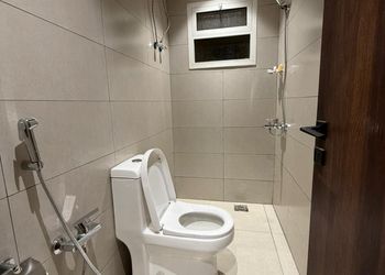 استديو بسرير ماستر وجلسة جانبية