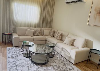 شقة بتصميم انيق ودخول ذاتي