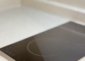 شقة بغرفتين نوم وصالة