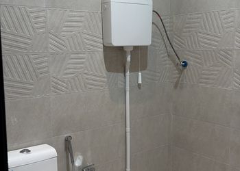استراحة بمجالس واسعة وفناء خارجي