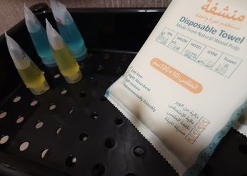 شقة بغرفة معيشة وغرفتين نوم 