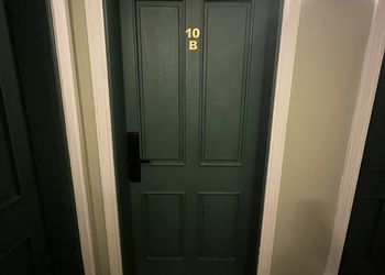 استديو بسرير ماستر 