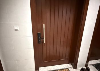 شقة بغرفة معيشة وغرفة نوم 