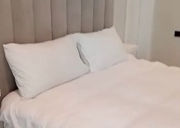 شاليه بمسبح وجلسه خارجيه