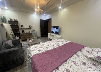 استديو هادئ بدخول ذاتي 