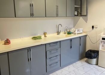 استراحة بمسطح اخضر ومجالس