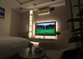 استديو هادئ بسرير ماستر 