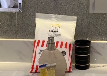 شقة بأثاث مريح وبسيط 