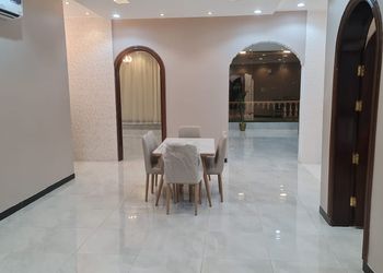 شاليه بجلسة خارجية وألعاب أطفال
