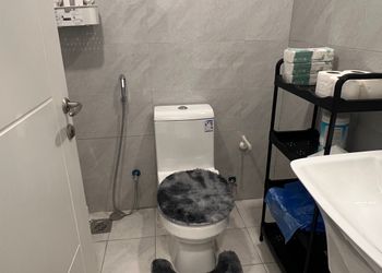 استديو بسرير ماستر وجلسة جانبية 