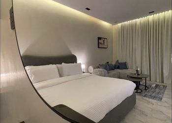 استديو بسرير ماستر