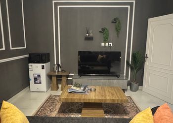 استديو بسرير ماستر وجلسة جانبية 