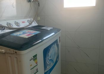 استديو بسرير ماستر وجلسة 