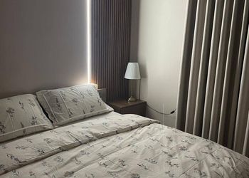 استديو بسرير ماستر وجلسة جانبية 