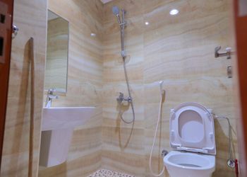 استديو بأثاث مريح وبسيط 