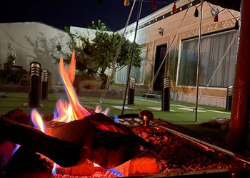 استراحة بمسطح اخضر ومجالس