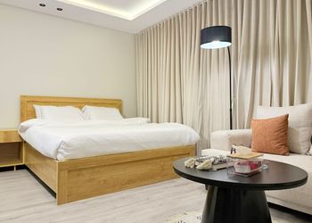 استديو بدخول ذاتي وتصميم هادئ 
