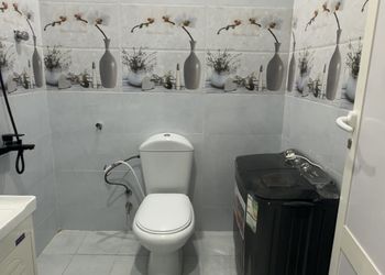 استديو بسرير ماستر وأثاث مريح 
