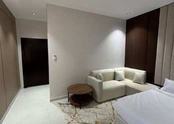 استديو بدخول ذاتي وسرير مريح 