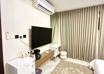 استديو بسرير ماستر وجلسة جانبية