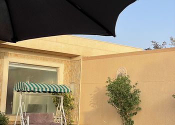 شاليه بمسطح اخضر