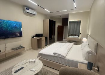 استديو هادئ بسرير ماستر 