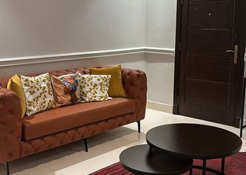استديو بأثاث مريح وبسيط 