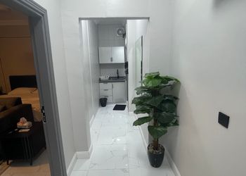 استديو هادئ بسرير ماستر