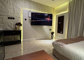 استديو بسرير ماستر وجلسة جانبية 