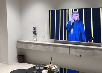 استديو بسرير ماستر وجلسة جانبية