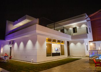 استراحة بجلسة خارجية و مجالس