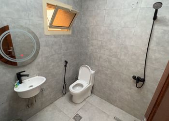 استديو بسريرين مفرده وجلسة 