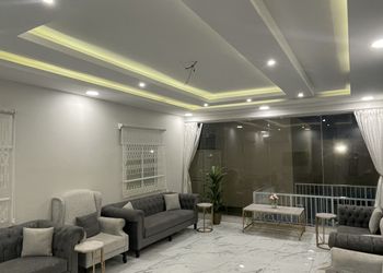 شاليه بمسطح اخضر و مسبح بحاجز