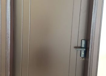 استديو بسرير ماستر وجلسة جانبية 