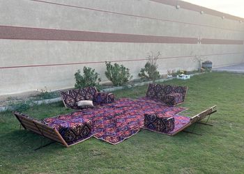 استراحة بمسبح بألعاب مائيه 