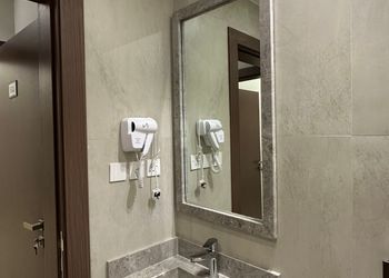 استديو بسرير ماستر