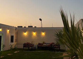 شاليه بمسبح  كبير 