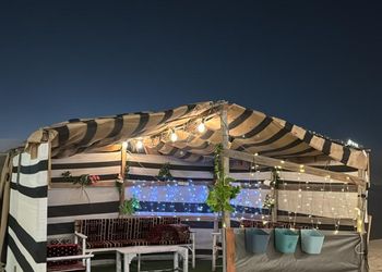 مخيم بركن شواء وملعب كرة طائرة