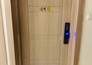 استديو بدخول ذاتي