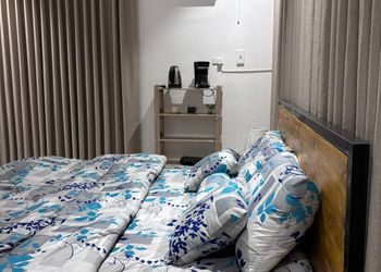 استديو هادئ بسرير ماستر 