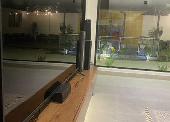 شاليه بمسبح وألعاب مائية