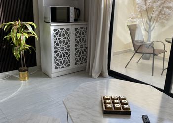 استديو هادئ بدخول ذاتي 